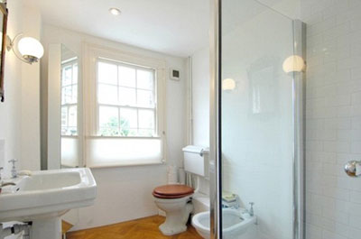 英國最“苗條”房子 不到2米寬開價55萬英鎊