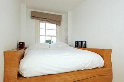 英國最“苗條”房子 不到2米寬開價55萬英鎊