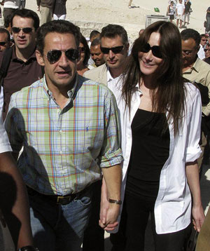 圖片新聞：薩科齊與妻子布呂尼甜蜜婚姻的21個瞬間