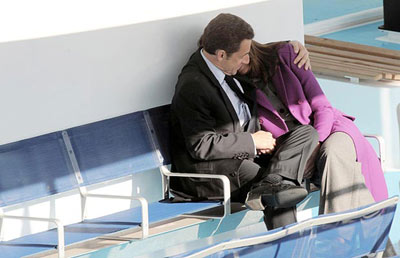 圖片新聞：薩科齊與妻子布呂尼甜蜜婚姻的21個瞬間