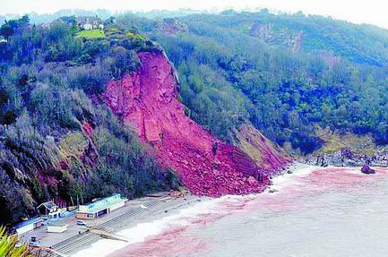 英國海景房成交僅6天遇山體滑坡成懸崖危房