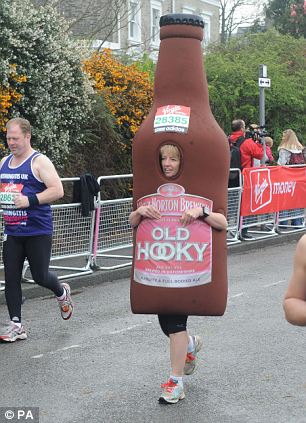 倫敦馬拉松賽創17項記錄 英公主與3.7萬人齊跑(組圖)