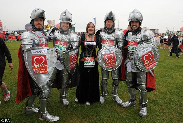 倫敦馬拉松賽創17項記錄 英公主與3.7萬人齊跑(組圖)