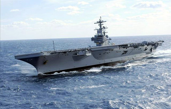 組圖：美軍航母進行性能測試 在海上玩漂移