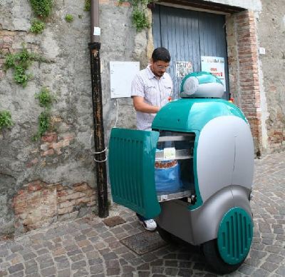 歐洲智能機(jī)器人能“看”能走 穿越大街小巷上門(mén)收垃圾