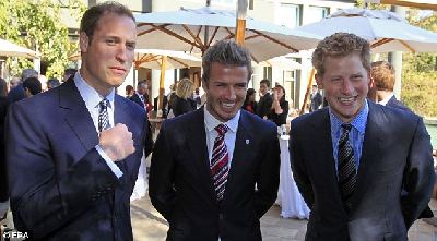 買衣服買糖住大店 英國高層保鏢亂花公款