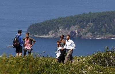 言行不一惹非議 奧巴馬提前結束周末游