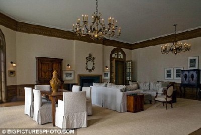 克林頓愛(ài)女婚禮費(fèi)用或達(dá)320萬(wàn)英鎊 超過(guò)好萊塢明星