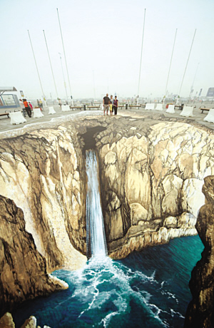 德藝術(shù)家莫斯科街頭創(chuàng)3D瀑布為