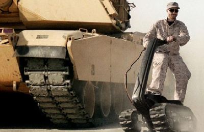 履式滑板誕生 微軟派“背包飛行人”宣傳新游戲