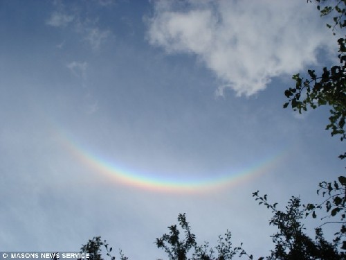 練攝影7年終于淘到寶 英國男子拍到罕見“雙彩虹”