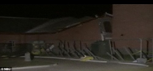 美得州男子被裹挾進(jìn)龍卷風(fēng) 拍下驚心動(dòng)魄珍貴畫(huà)面