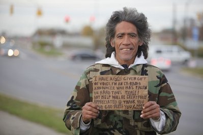 美版犀利哥嗓音迷人躥紅網絡 NBA球隊媒體爭相聘用