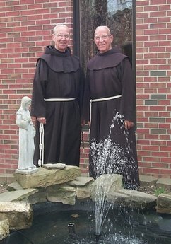 美國雙胞胎修道士“同生同死” 終年92歲