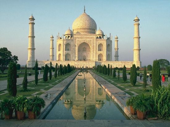 印度名勝泰姬陵因木質地基腐爛可能5年內倒塌