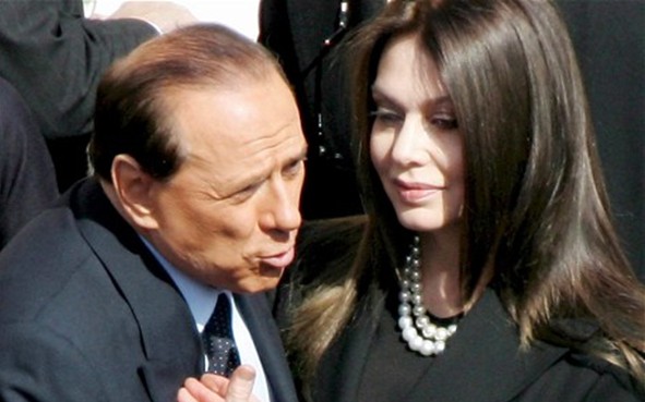 貝盧斯科尼達(dá)成離婚協(xié)議 日付前妻8萬英鎊換自由