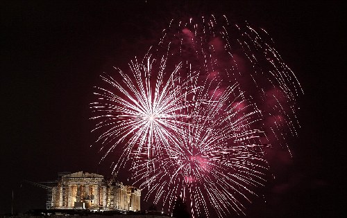 悉尼炫彩焰火、時代廣場倒計時 世界各地喜迎新年