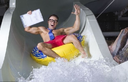 世界最好工作大比拼 玩滑水年薪2萬英鎊游遍全球