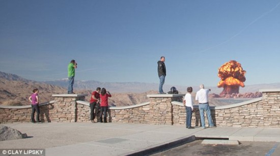 震撼！藝術(shù)家合成人類看核爆照片