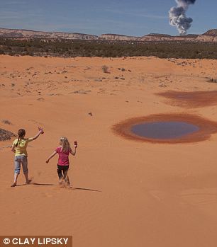 震撼!藝術(shù)家合成人類看核爆照片