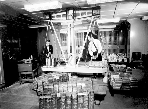 揭秘:冷戰(zhàn)期間西德為何向美英轉移千噸黃金?