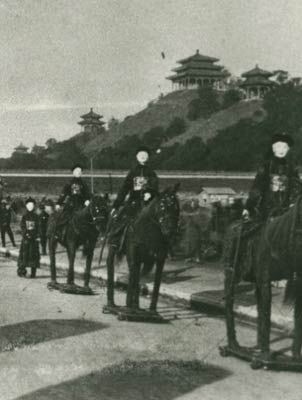 國外記者曝慈禧豪華葬禮上的畫面!