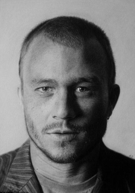 戴妃、蕾哈娜、碧昂斯 栩栩如生的明星鉛筆畫