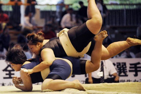 看看日本“變態”的女子相撲文化【組圖】