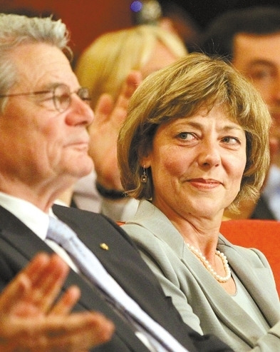 盤點全球各國第一夫人 米歇爾強勢布魯尼時尚