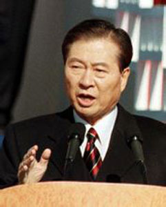 韓前總統(tǒng)金大中朝戰(zhàn)中當記者 被俘險被處死