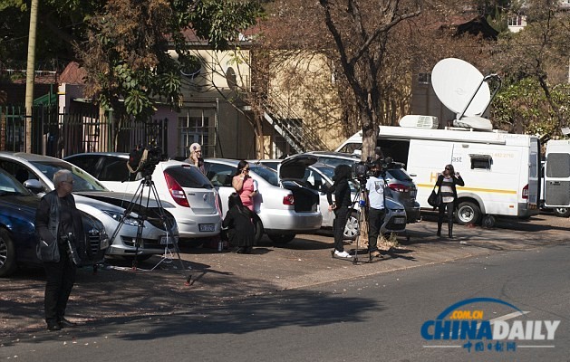 曼德拉肺部感染再入院 老友稱“現在該放他走了”