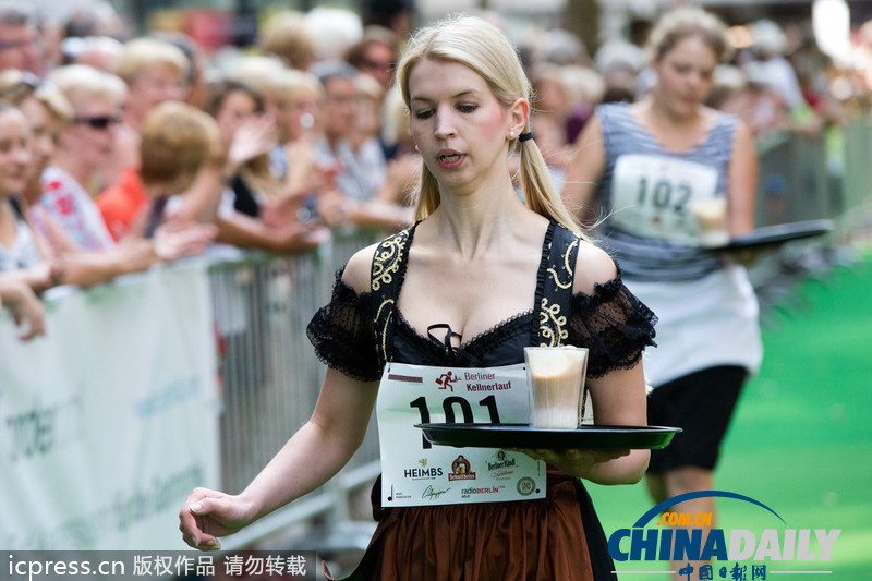 柏林舉辦服務生大賽 端盤子跑步誰能hold住