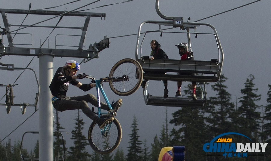各國(guó)極限山地車(chē)云間飛梭驚心動(dòng)魄（高清組圖）