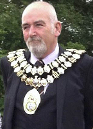 英市長手臂刺紋身以示公民自豪感