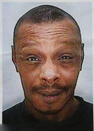 英女子借網(wǎng)絡(luò)抓住30年前強(qiáng)奸犯