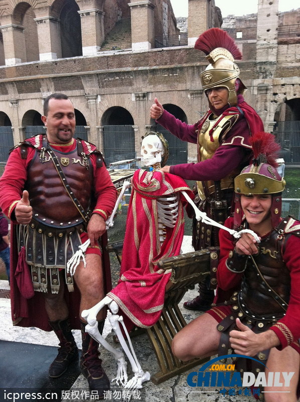 人體骨架一年內周游世界 體驗做人的感覺