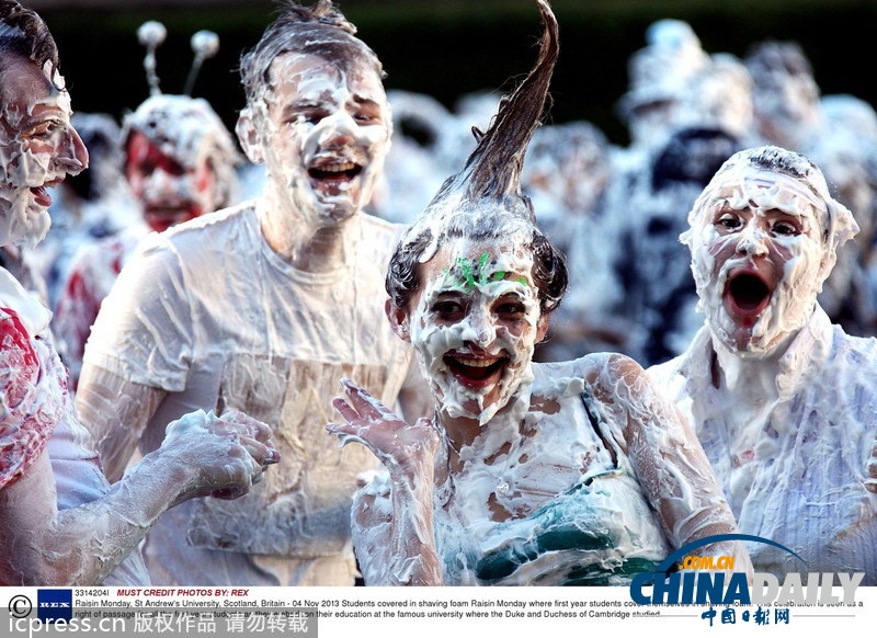 蘇格蘭學(xué)生創(chuàng)意無限 臉涂剃須泡沫活動(dòng)別開生面