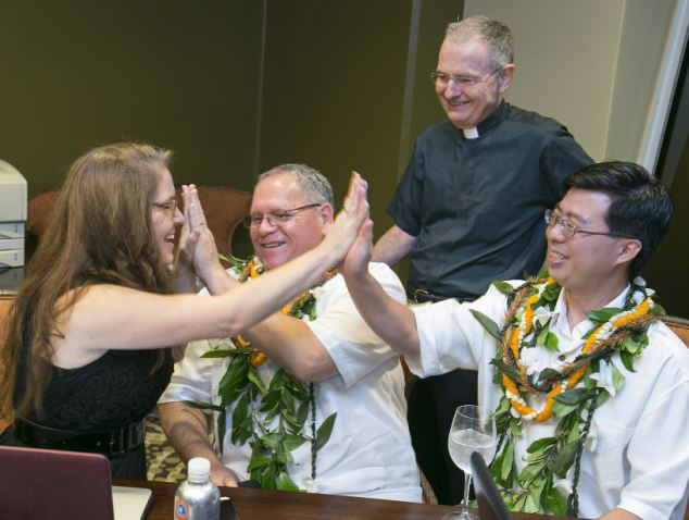 美6對同性戀人夏威夷喜結(jié)連理