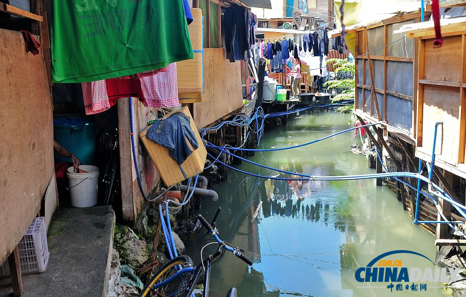 菲律賓首都數萬民眾生活貧困 住臨時棚屋受洪災威脅