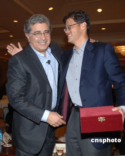 楊致遠38歲身家24億美元