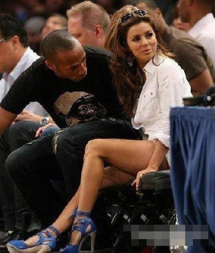 都怪美女太性感!盤點(diǎn)體壇“目不轉(zhuǎn)睛”的偷窺