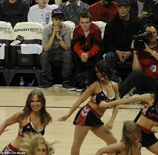 都怪美女太性感!盤點體壇“目不轉睛”的偷窺