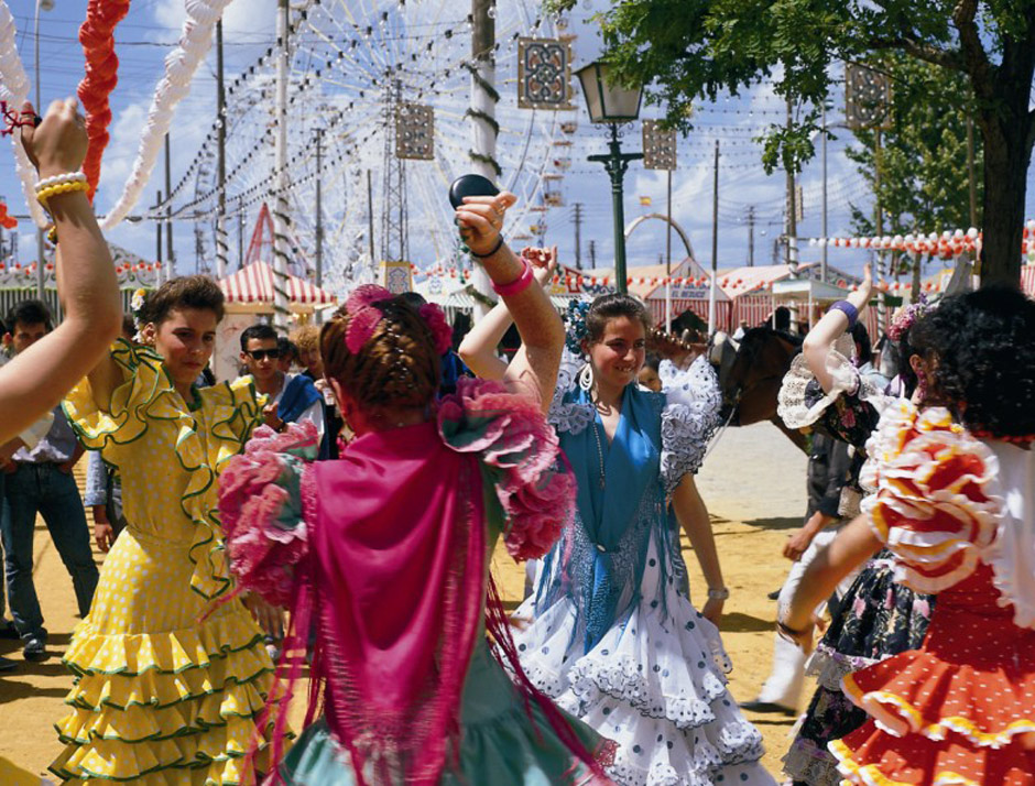 環(huán)游世界：拼假3天變7天 五一去異國(guó)踏青(圖)