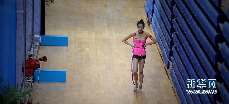 藝體少女體態(tài)秀麗 臺前幕后身姿揭秘