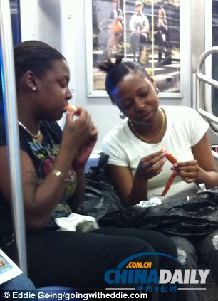 組圖：美網站曝光地鐵乘客各種不雅照