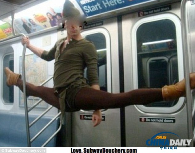 組圖：美網(wǎng)站曝光地鐵乘客各種不雅照