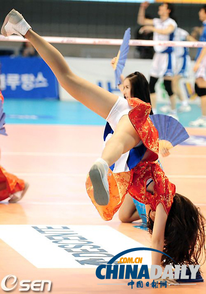 最炫旗袍風(fēng)!曲線畢露的性感