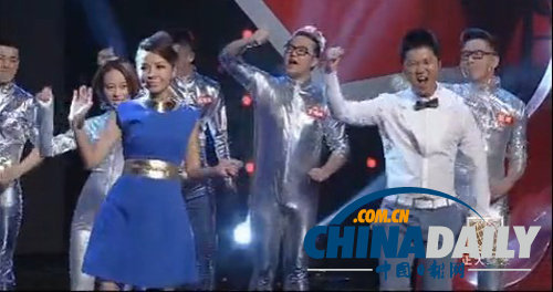 央視主播朱迅錄制節(jié)目疑沒(méi)穿內(nèi)衣 激凸明顯