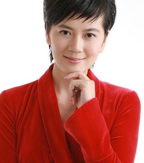 嫁豪門的央視女主播大pk 張蕾青春靚麗