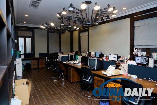 郭敬明上海豪宅及辦公室色調(diào)深沉肅穆